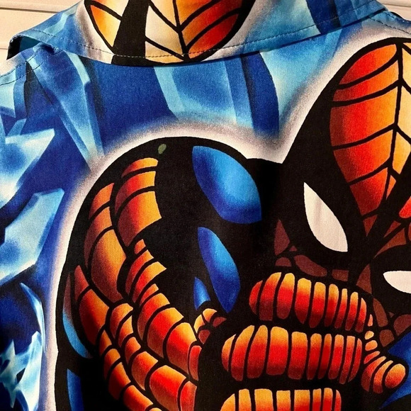 Vintage 2001 Marvel Comics Spider-Man Comic Button Up All Over Print Shirt Large - Picture 5 of 5